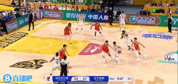 五大囧了！小巴里-布朗反击1打0 蓄力试图单臂暴扣&但被筐帽🤡